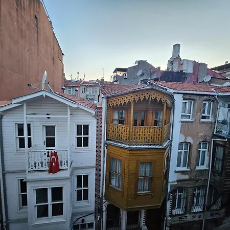 Hodinový hotel Jirhouse Sarikoesk