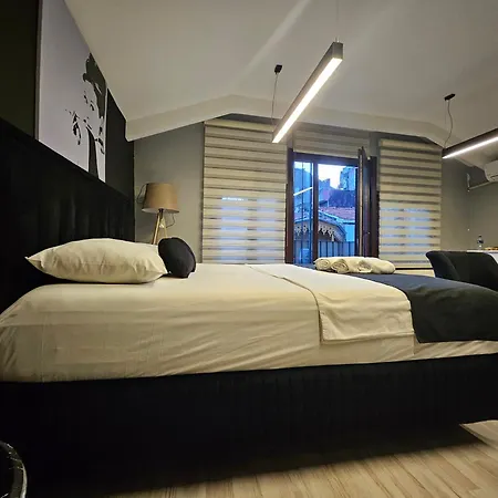 Jirhouse Sarikoesk Hotel del amor