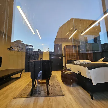Jirhouse Sarikoesk Estambul
