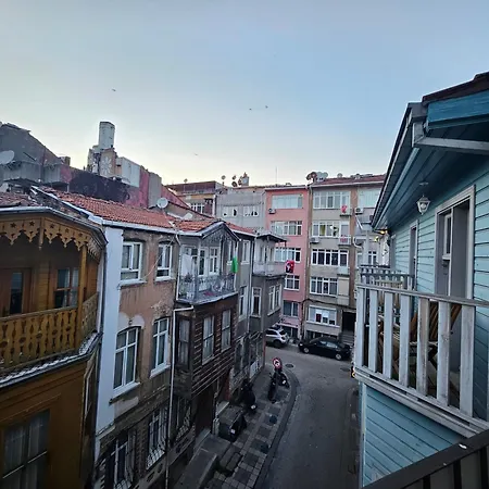 Jirhouse Sarikoesk