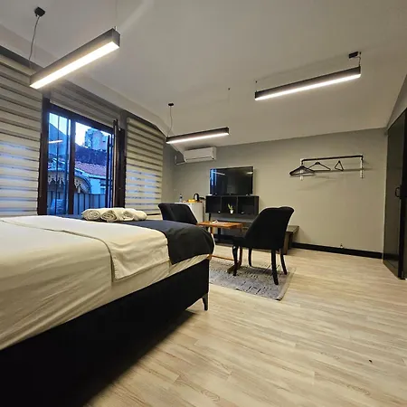 Jirhouse Sarikoesk Timebasishotel Istanbul